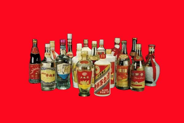 信阳市平桥回收十八老酒.jpg
